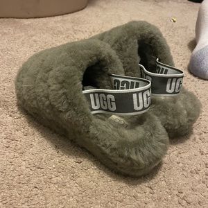 Ugg slippers size 7